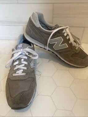 New Balance Men's 373 Sneaker Gray Suede size 9.5
